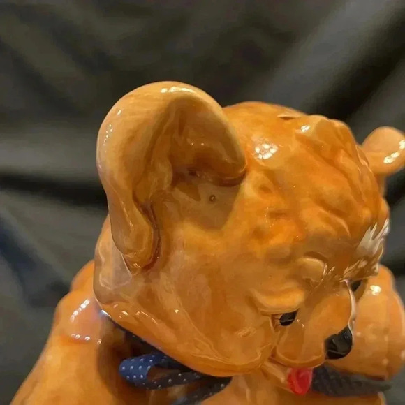 Ceramic Bear Figurine with Bow - Picture 4 of 5